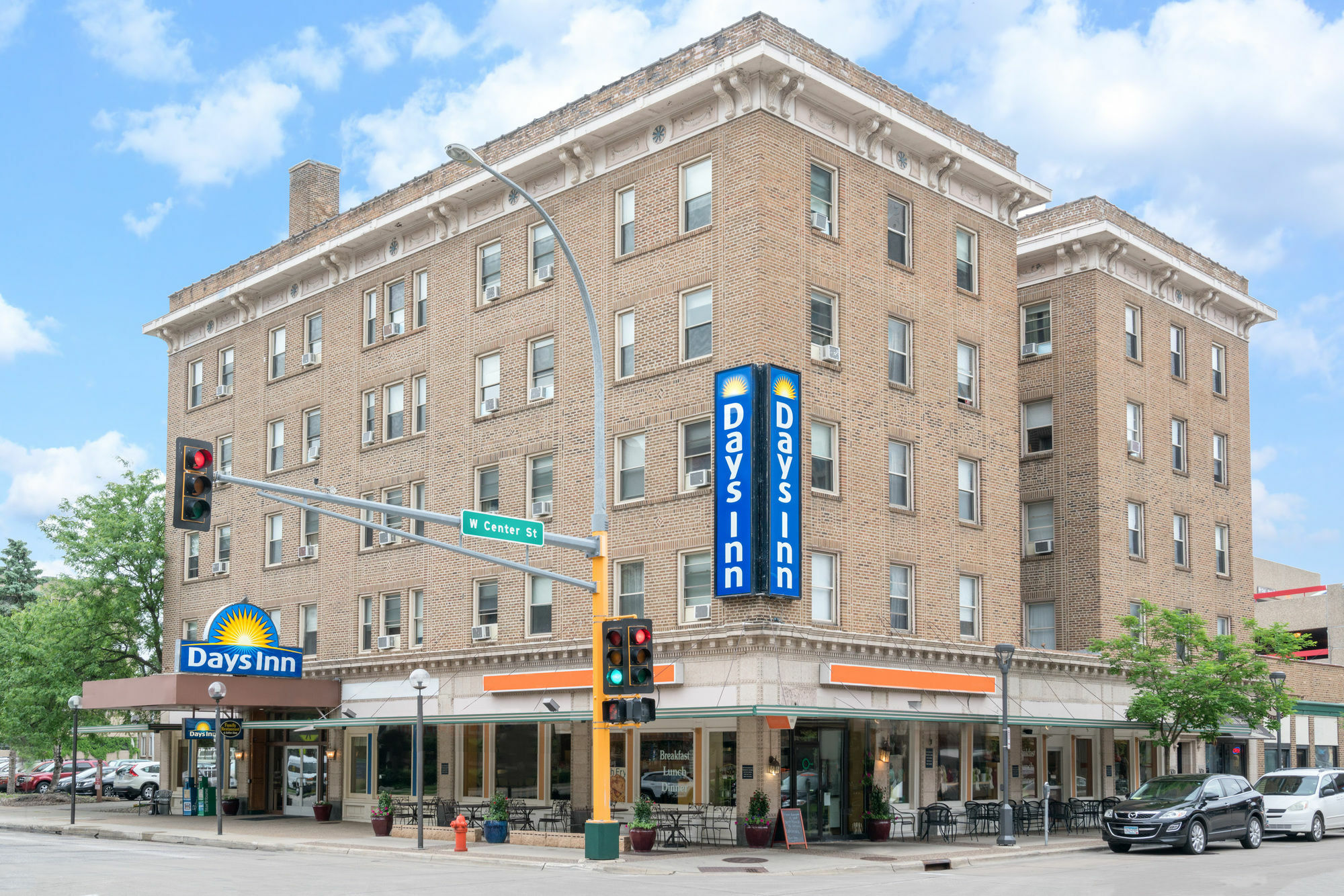 Days Inn By Wyndham Rochester Downtown Екстер'єр фото